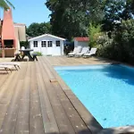 빌라 Grande Maison Familiale Piscine Et Jardin 구장메스트라